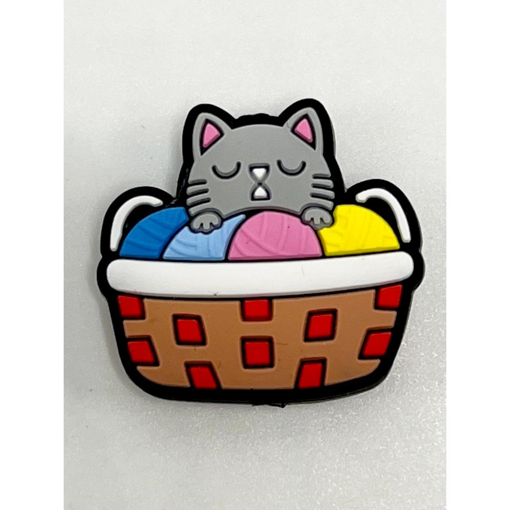 Cat in the Basket with Ball of Yarn Silicone Focal Beads