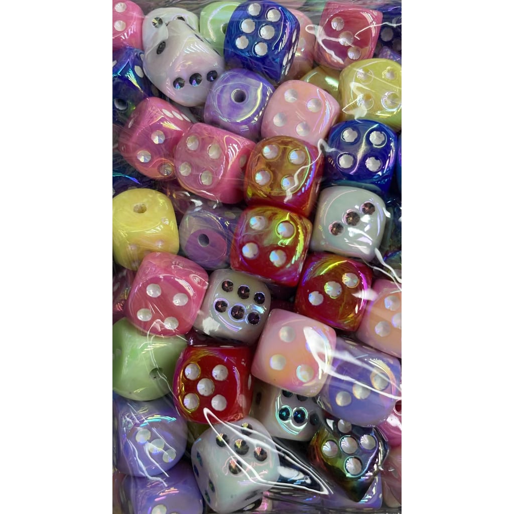 UV Coating Acrylic Beads in Dice Shape and Print, Random Mix, 14MM