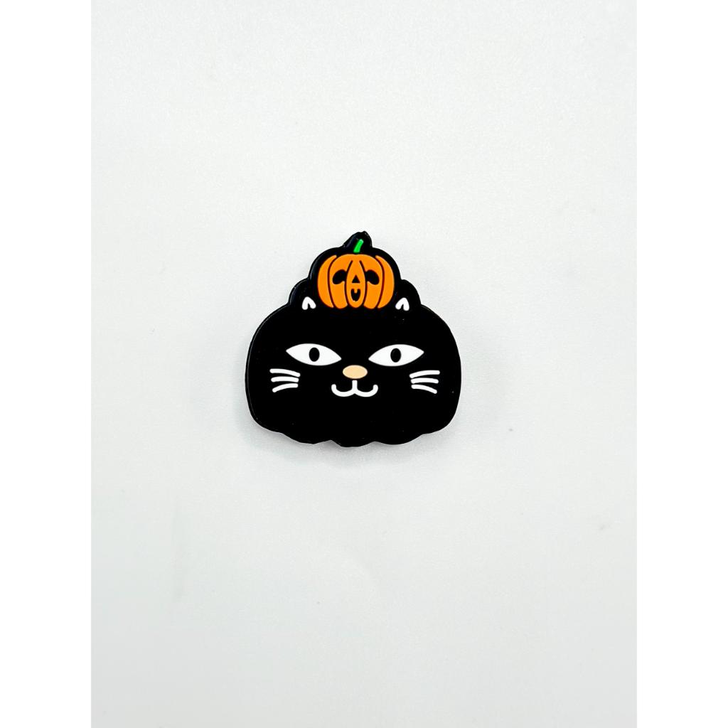 Cute Little Black Cat With A Small Pumpkin On Its Head Halloween Silicone Focal Beads