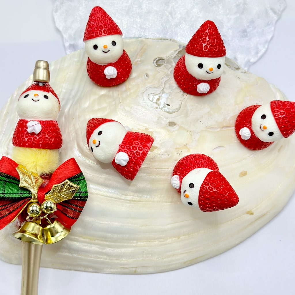 Mini Cute Strawberry Snowman Pen Topper Acrylic Beads, Around 33*23MM