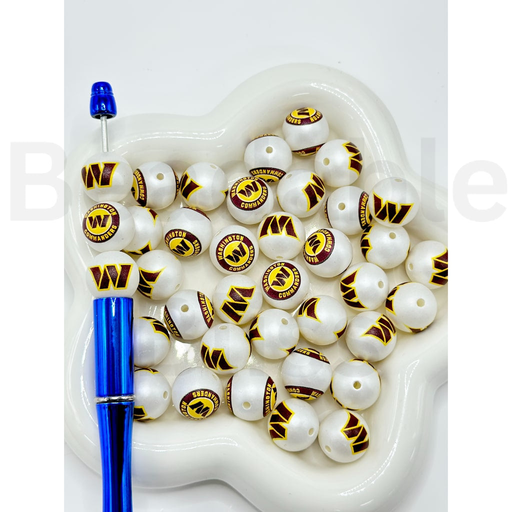 USA American Football Team Washington Commande Sports Frosted Matt White Round Acrylic Beads, Random Mix, 16MM