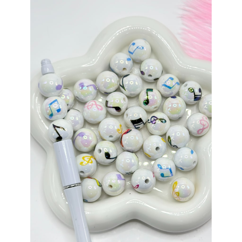 Shiny Glossy Music Notes White Round Acrylic Beads, Random Mix, 16MM