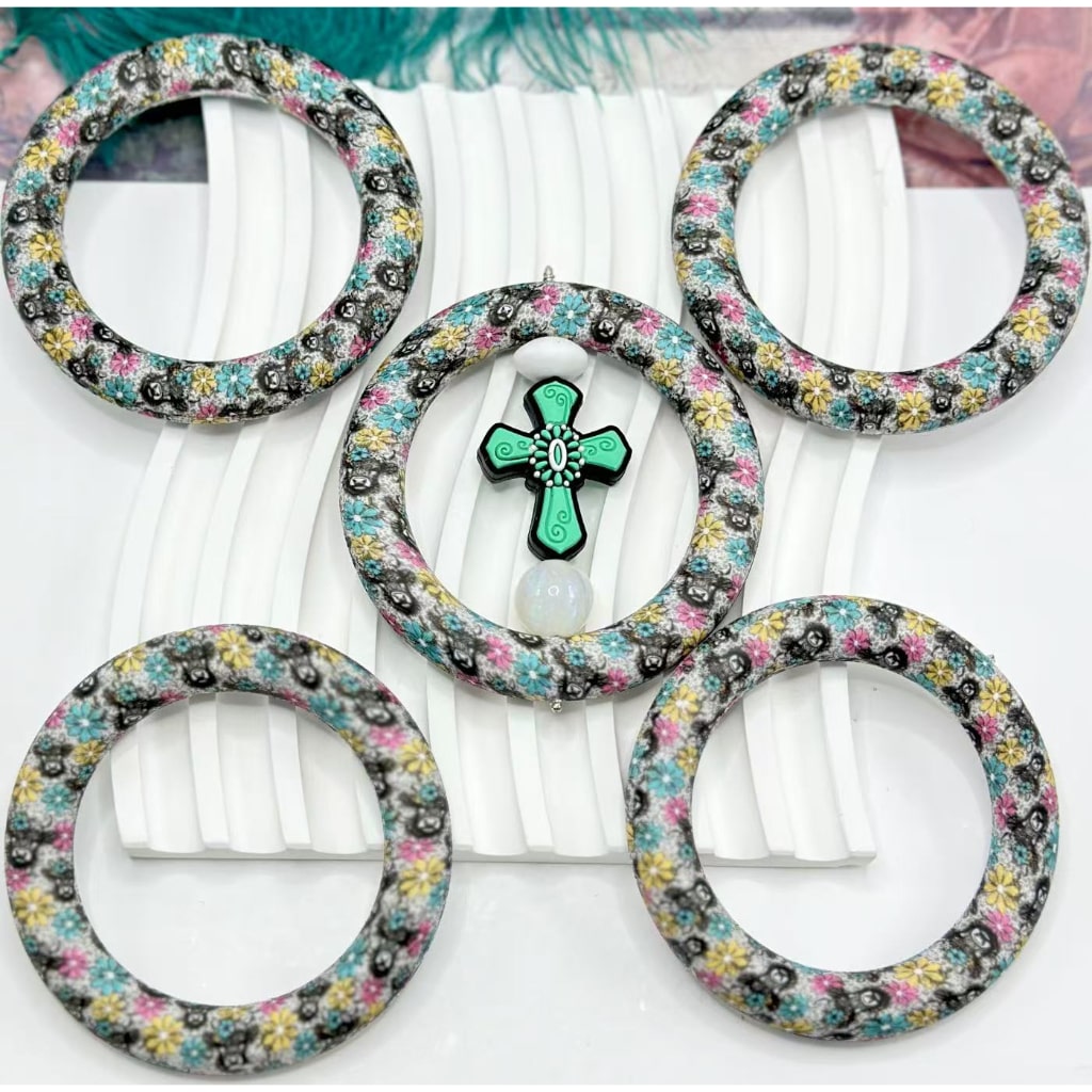 Cow Head Colorful Flowers Silicone Ring Frame Bead Circle Round Soft Car Hanger Charm Loop 65mm