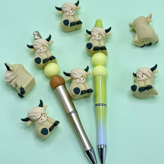 3D Little Cute Highland Cow Silicone Focal Beads