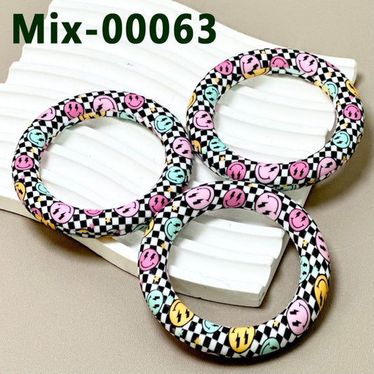 Colorful Smile Face Black & White Checkered Silicone Ring Frame Bead Circle Round Soft Car Hanger Charm Loop 65mm