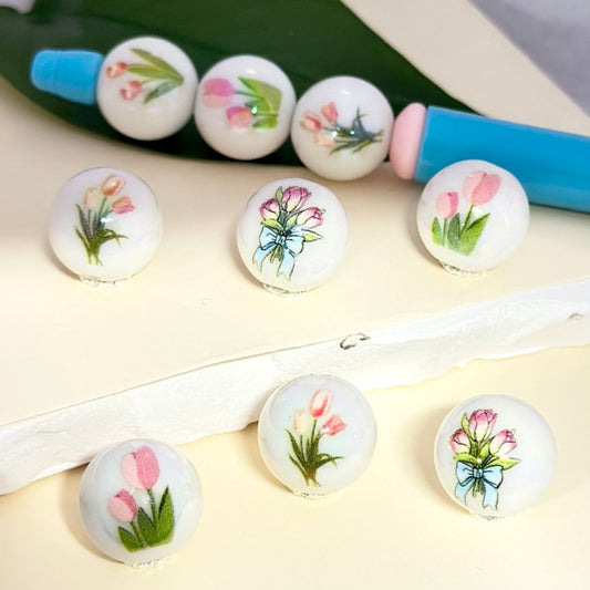 UV Finish Cute Tulips Flowers White Round Acrylic Beads, 16MM, Random Mix