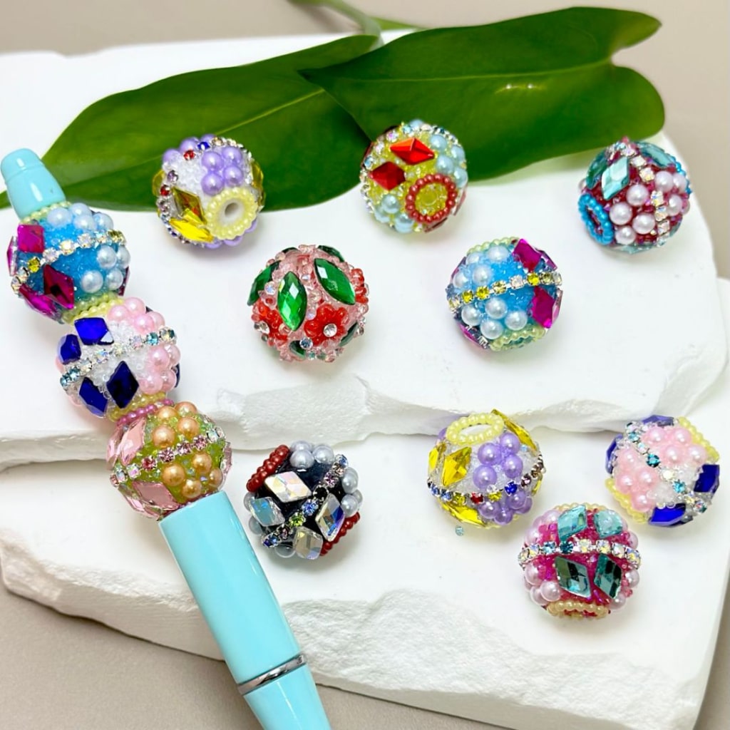 Colorful Shiny Rhinestone Chain White Pearls Diamond Shape Rhinestones Round Sugar Acrylic Beads, Random Mix, 20MM