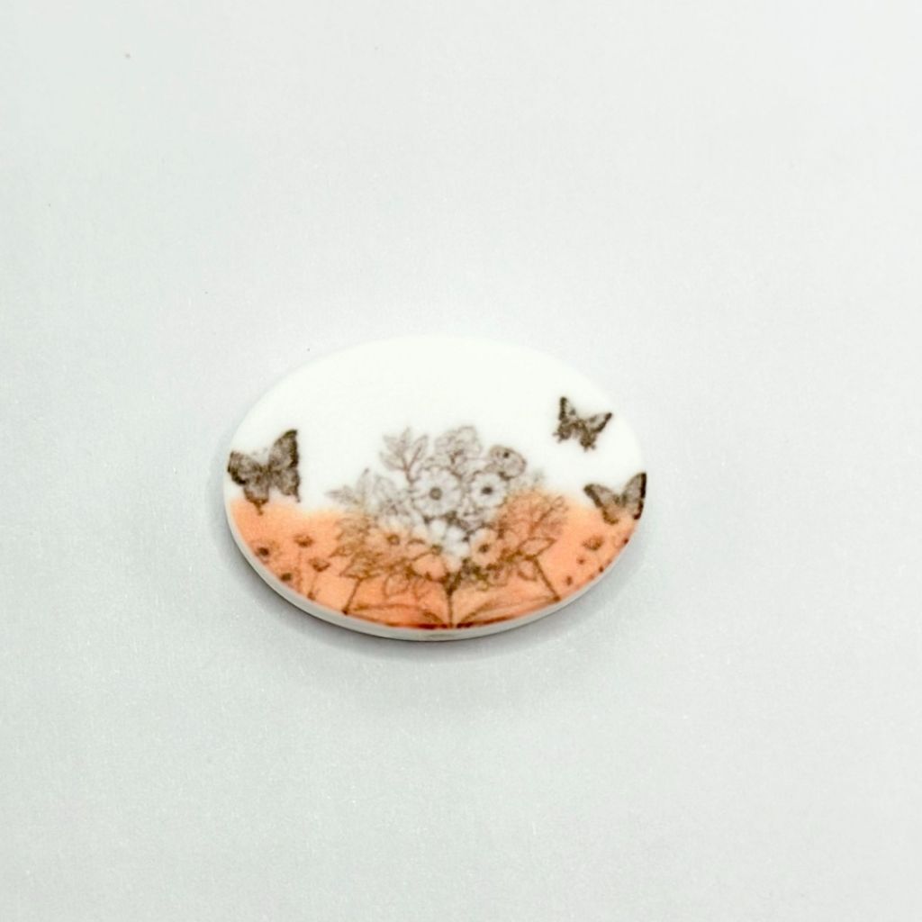 Round Butterflies over White Daisy Flowers Silicone Focal Beads