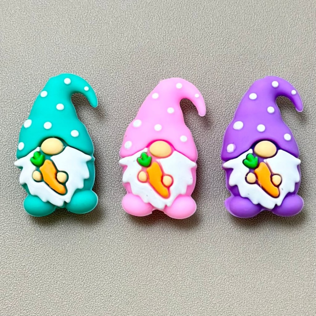 3D Cute Multi-Color Gnome Hold a Carrot Silicone Focal Beads