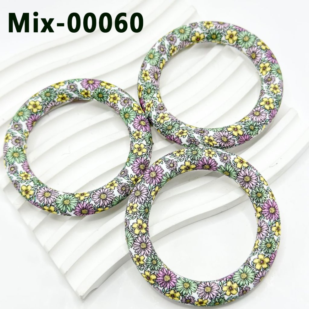 Colorful Flowers Silicone Ring Frame Bead Circle Round Soft Car Hanger Charm Loop 65mm