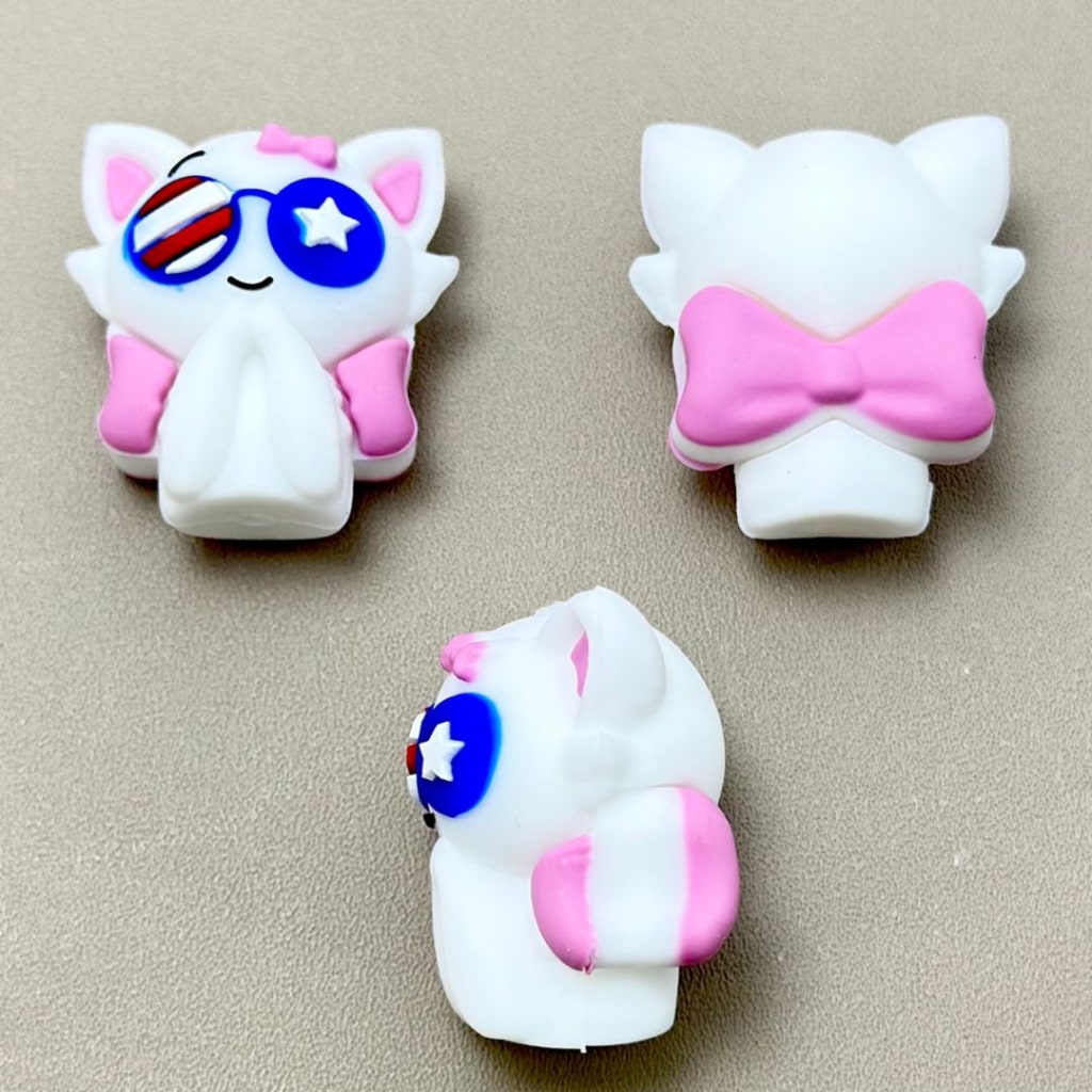 3D Little Cute White Cat Kitten with Pink Bowknot USA America Flag Glasses Patriotism Silicone Focal Beads