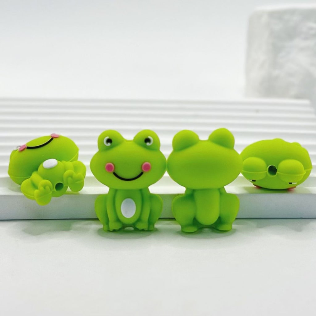 3D Cute Green Frogs Silicone Focal Beads