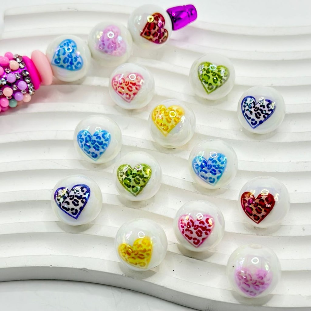 UV Finish Colorful Jaguar Prints Hearts White Round Acrylic Beads, Random Mix, 16MM