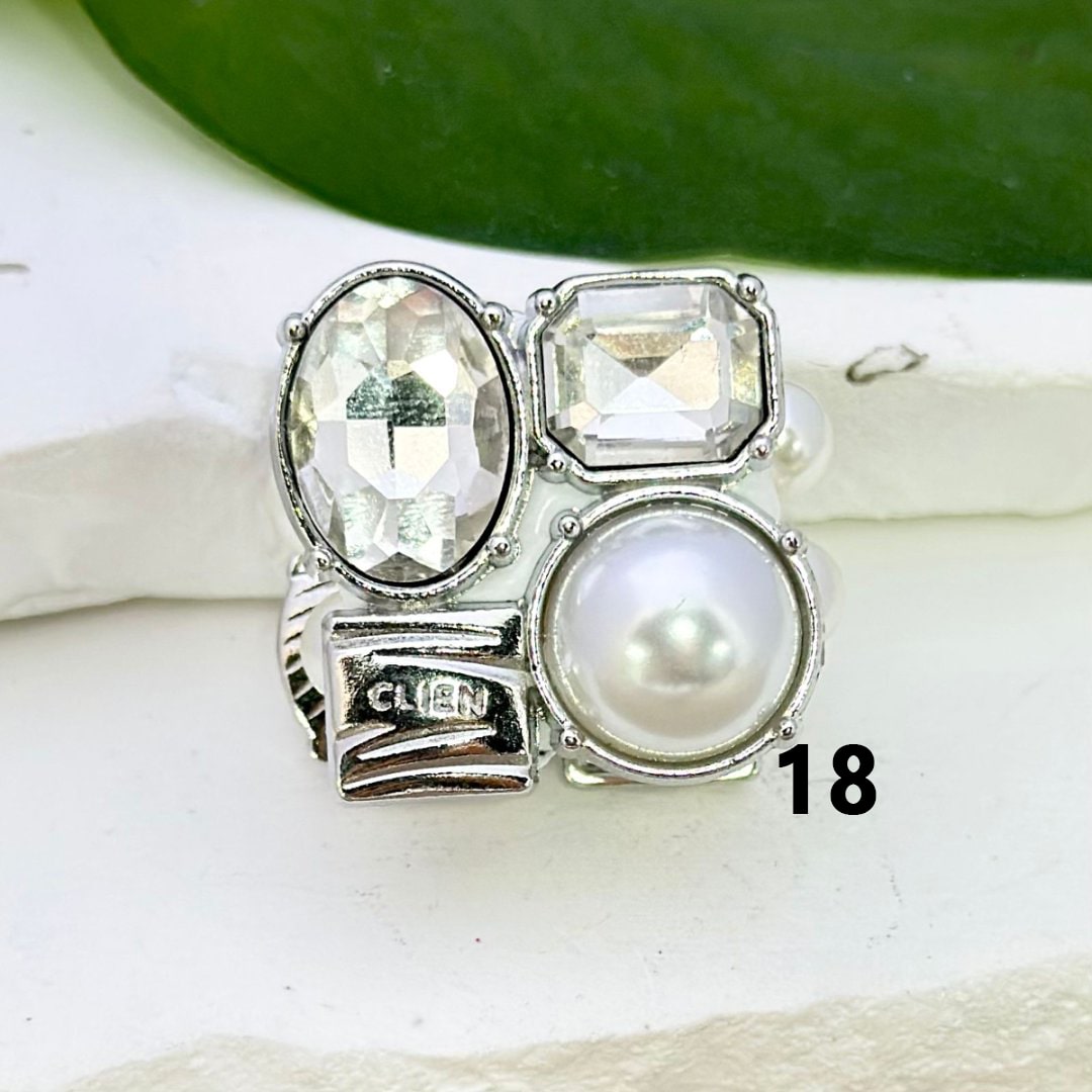 Exquisite Fancy Silver Alloy Frame with White Pearls Oval Rectangle Shape Colorful Rhinestones Mini Cute Flowers Clay Beads, Around 26*26MM