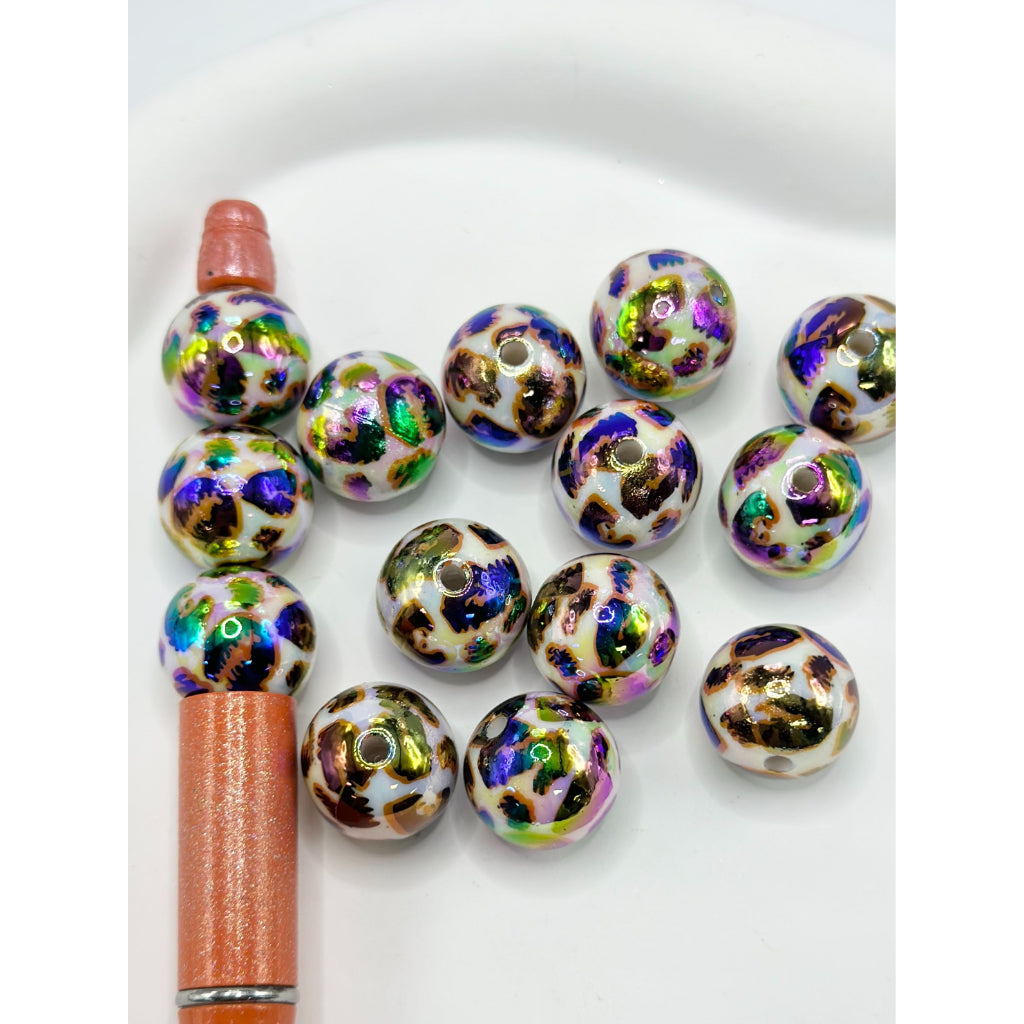 White UV Coating Acrylic Beads with Leopard Print, Random Mix, 16MM