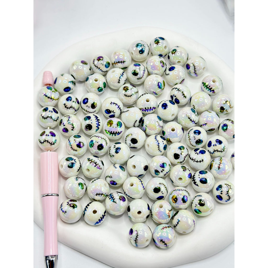 White UV Coating Acrylic Beads with Jack Face Prints, Random Mix, 16MM